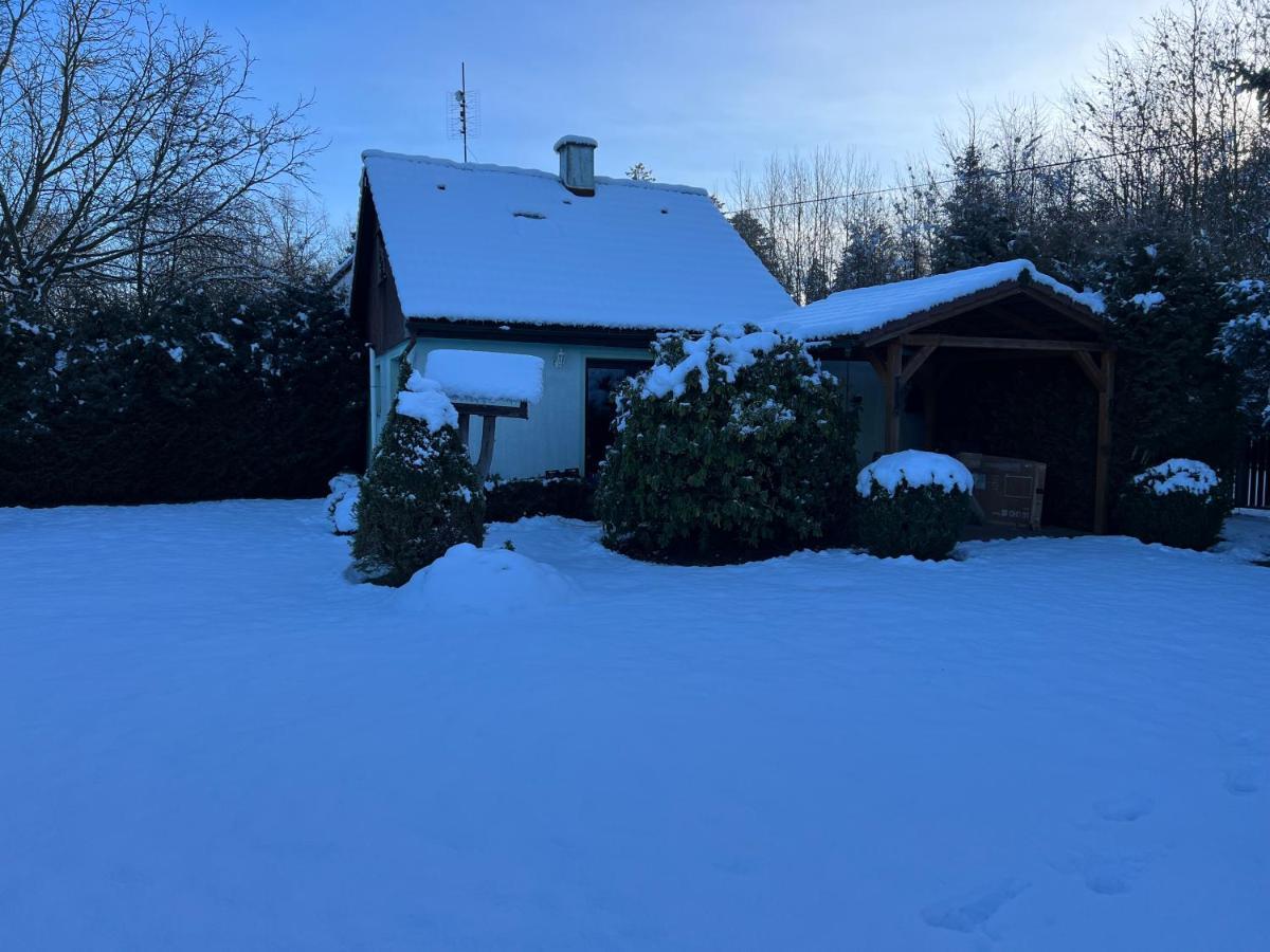 Chaty V Ceskem Raji U Prachovskych Skal - Mala Chata Pro 4 - Velka Chata Pro Az 7 Osob - Ubytovani V Soukromi Jičín Exterior foto