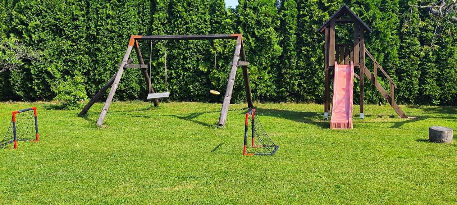 Chaty V Ceskem Raji U Prachovskych Skal - Mala Chata Pro 4 - Velka Chata Pro Az 7 Osob - Ubytovani V Soukromi Jičín Exterior foto